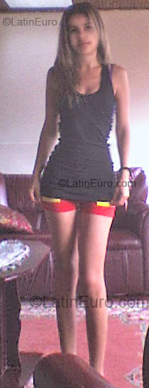 Date this happy Colombia girl Luz Dary from Medellin CO1612