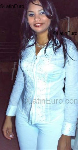 Date this tall Colombia girl Naymeth from Barranquilla CO1631