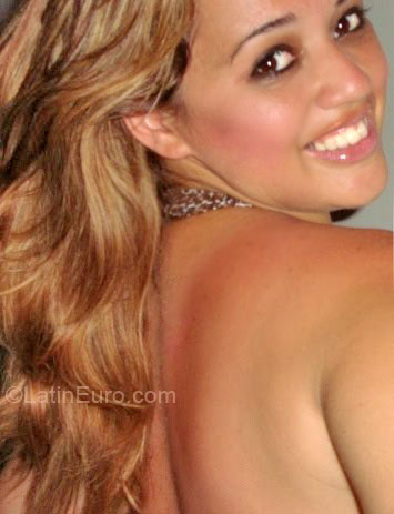 Date this hot Brazil girl Sonara from Cariacica BR1820