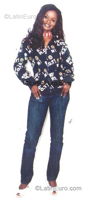 Date this funny Cameroon girl Christine Nathalie from Mbalmayo CM37