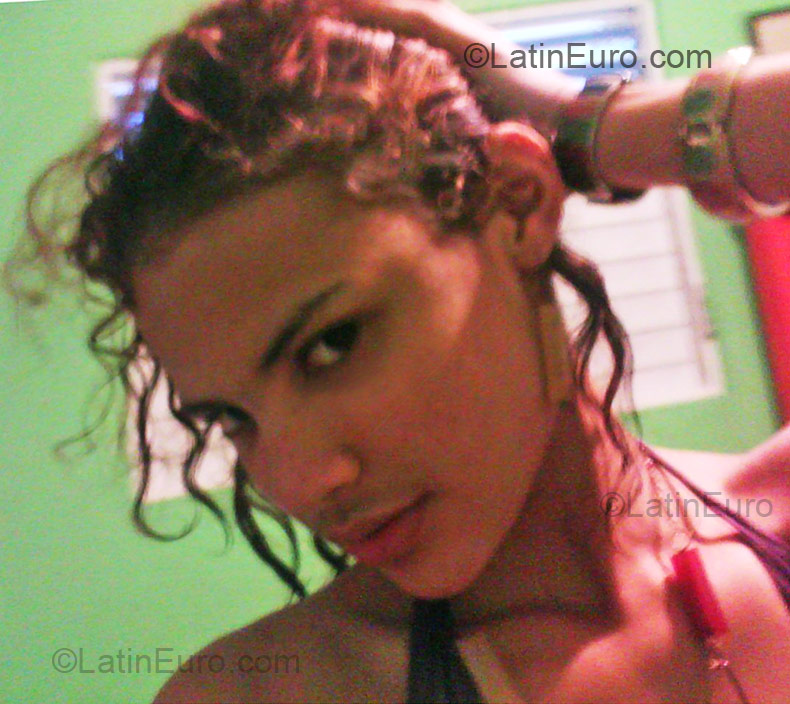Date this cute Dominican Republic girl Tatiana from Mao Valverde DO1971