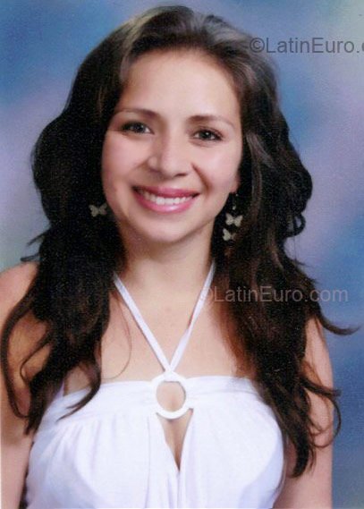 Date this good-looking Colombia girl Paola from Tunja CO17291