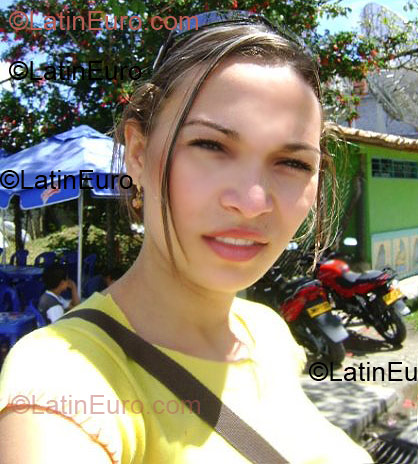 Date this passionate Colombia girl Dayana Marcela from Medelin CO1722