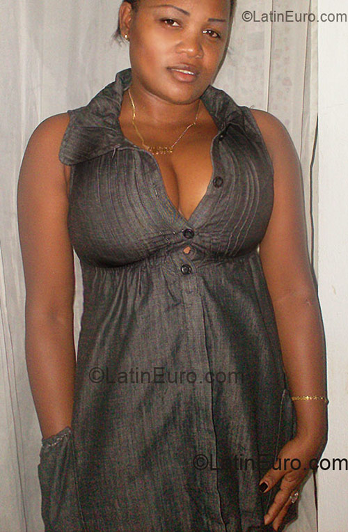 Date this foxy Dominican Republic girl Virginia Altagracia from Invi DO2015