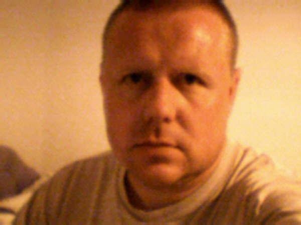 Date this happy United Kingdom man Andrew from  GB251