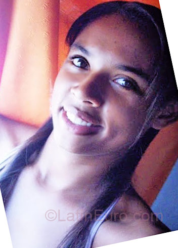 Date this cute Brazil girl Aparecida Cristina from Caraubas BR1867