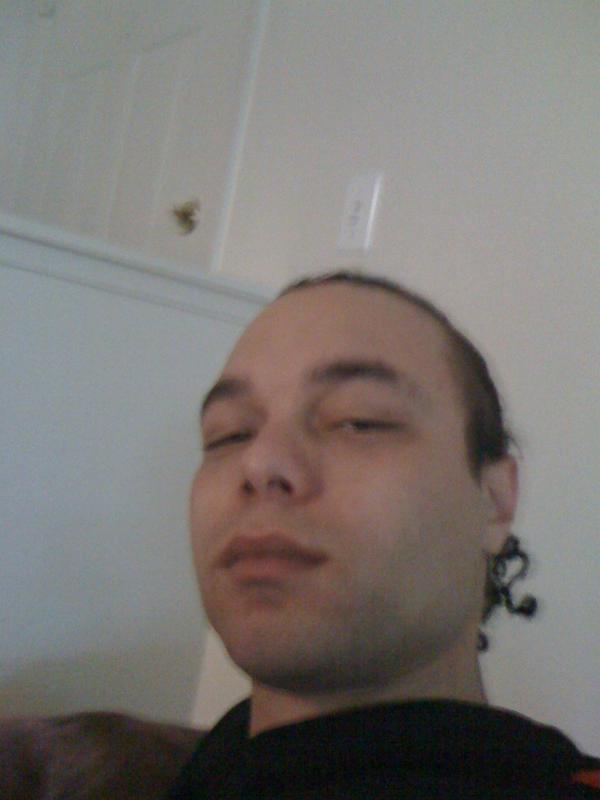 Date this happy United States man LBomb1 from Bothell US4372