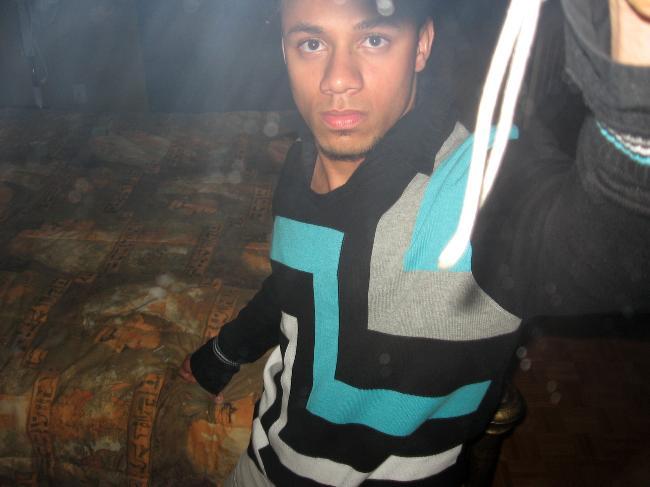 Date this foxy Canada man Tavare from Montreal CA170