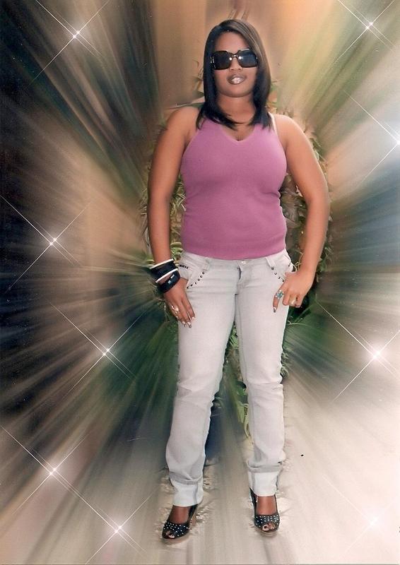 Date this gorgeous Dominican Republic girl Tamira from Santo Domingo DO2090