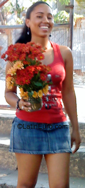 Date this tall Dominican Republic girl Paola from Puerto Plata DO2103
