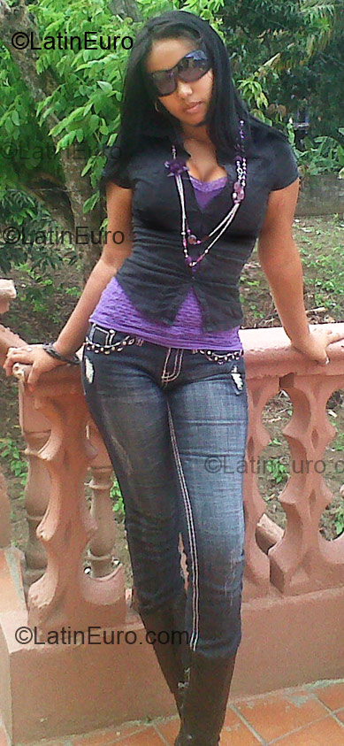 Date this delightful Dominican Republic girl Rosy from Bonao DO2123