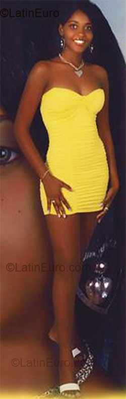 Date this funny Dominican Republic girl Ysenia from Santo Domingo DO2179