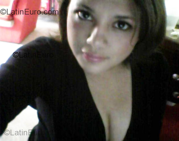 Date this charming Colombia girl Yesenia from Mosquera CO1833