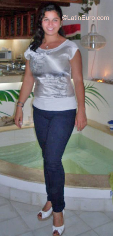 Date this fun Colombia girl C from Santa Marta CO8584