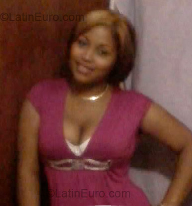 Date this hot Dominican Republic girl Carolina from Santo Domingo DO2228