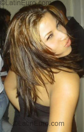 Date this lovely Colombia girl Julieth from Barranquilla CO1864