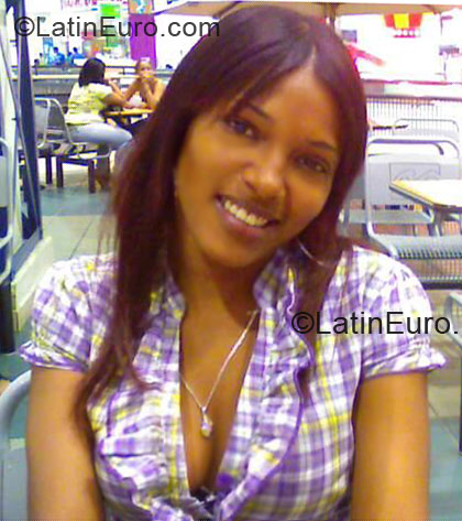 Date this georgeous Dominican Republic girl Janoi from Santo Domingo DO2274