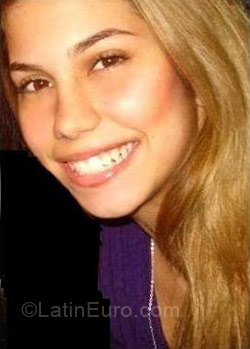 Date this beautiful Brazil girl Roberta from Fortaleza BR1998