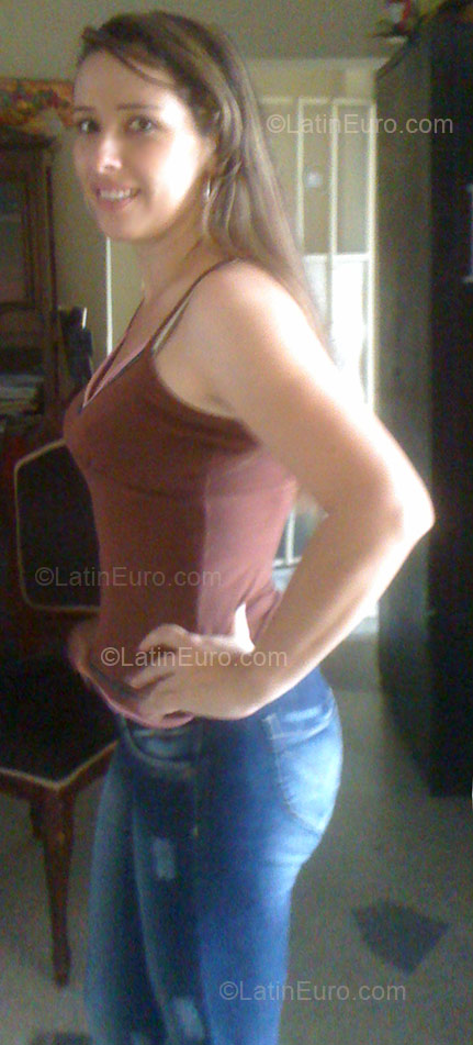 Date this cute Colombia girl Ludin from Cali CO1925