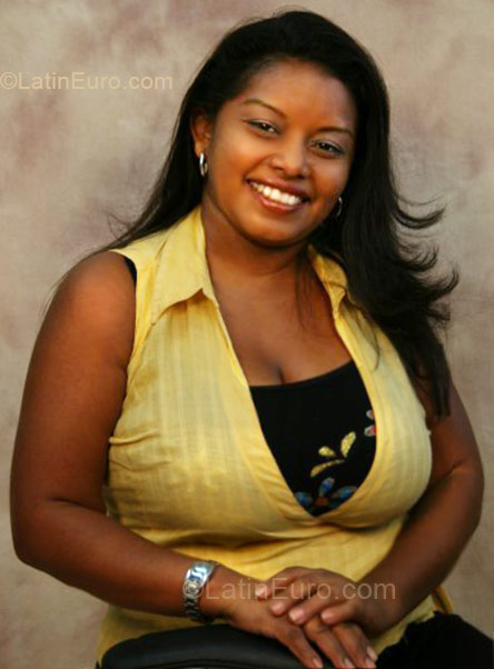 Date this nice looking Colombia girl Dalgis from Cartagena CO1929