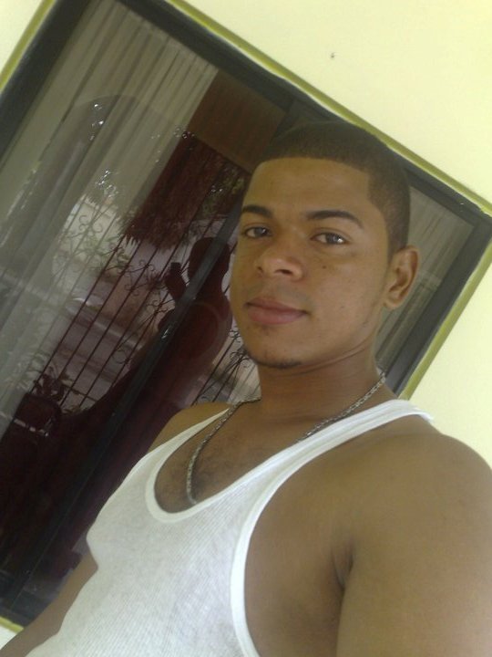 Date this happy Dominican Republic man Yerlin31 from Santo Domingo DO2318
