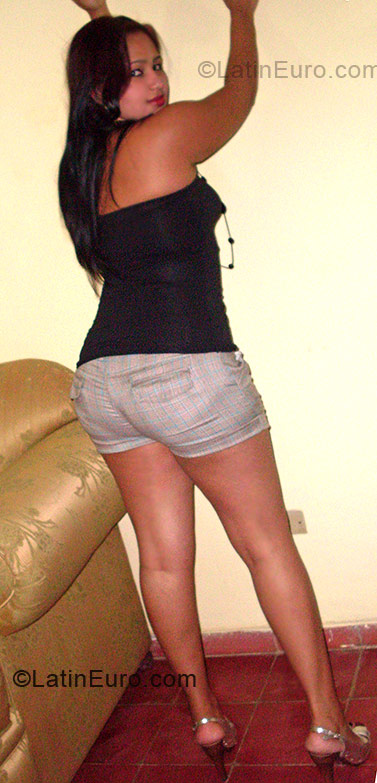 Date this beautiful Dominican Republic girl Mary from Santiago DO2337