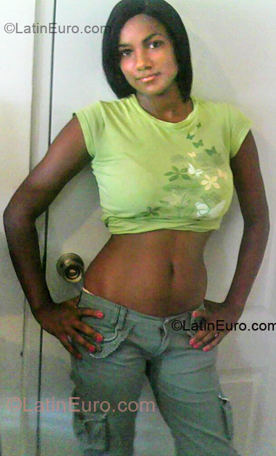 Date this good-looking Dominican Republic girl Francisca from Nagua DO2360