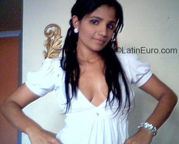 Date this good-looking Colombia girl Adrianachavez from Barranquilla CO2022