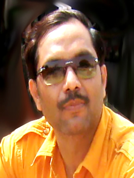 Date this fun India man Goldy from Agra IN90