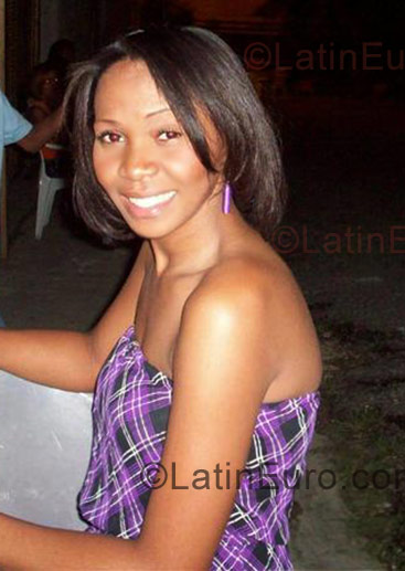 Date this lovely Dominican Republic girl Eleydi from Santo Domingo DO3060