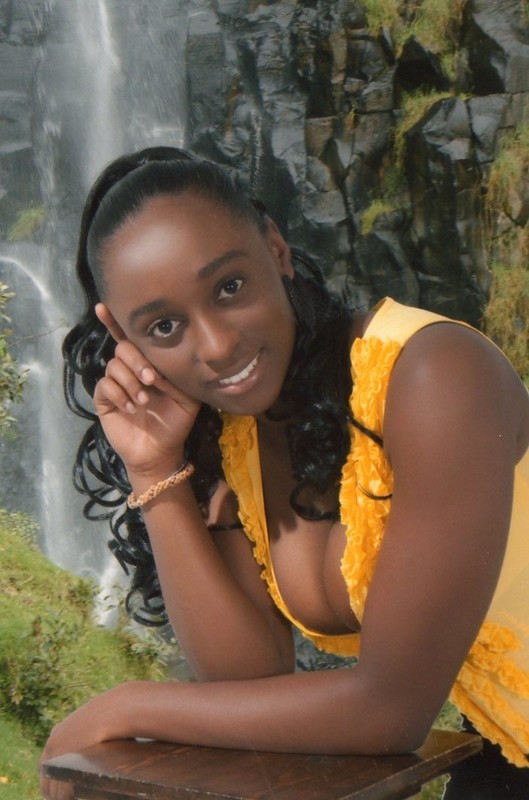 Date this young Colombia girl La from Cali CO2723