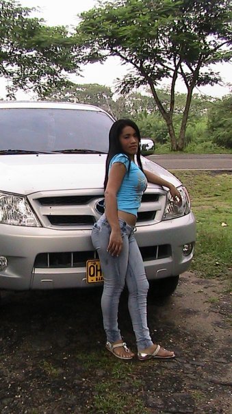 Date this delightful Colombia girl KAROLINDA24 from Barranquilla CO2728