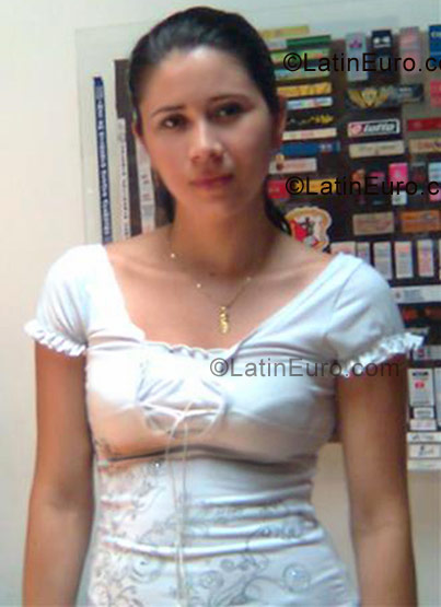 Date this attractive Colombia girl Tatiana from Medellin CO2737
