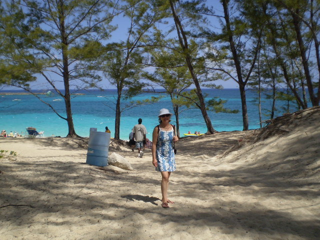 Date this funny Colombia girl CONSUL from Bogota CO2815