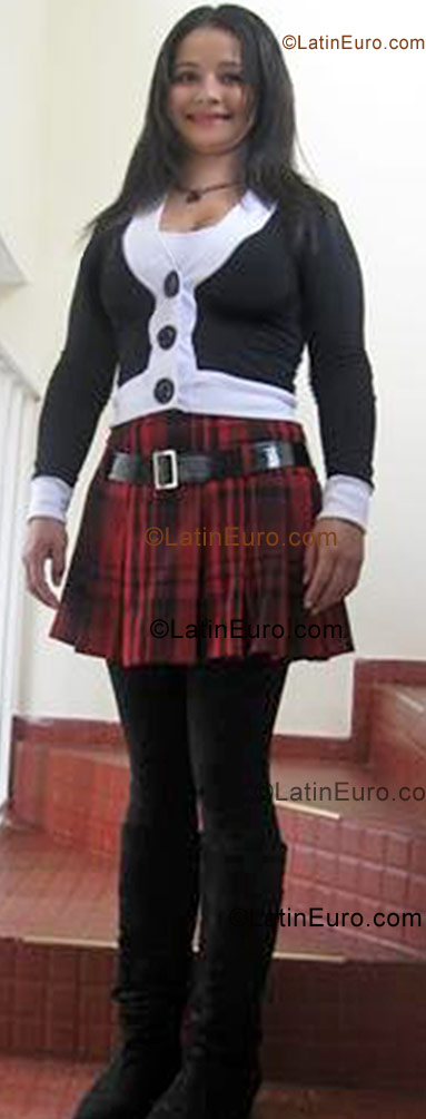 Date this tall Colombia girl Mary Luz from Bogota CO2819