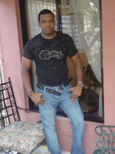 Date this nice looking Dominican Republic man Carlos9999 from San Cristobal DO3215