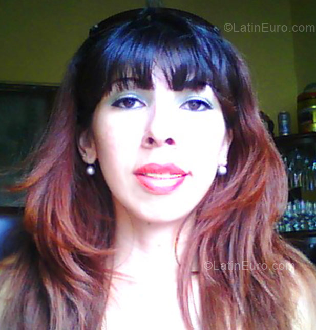 Date this happy Colombia girl Diana Milena from Tulua CO2864