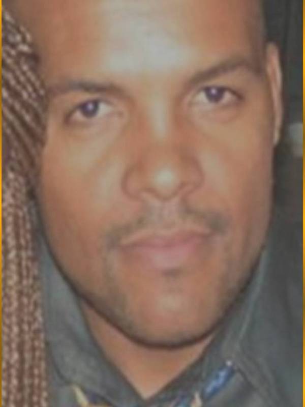 Date this stunning Angola man Michel from Luanda AO5