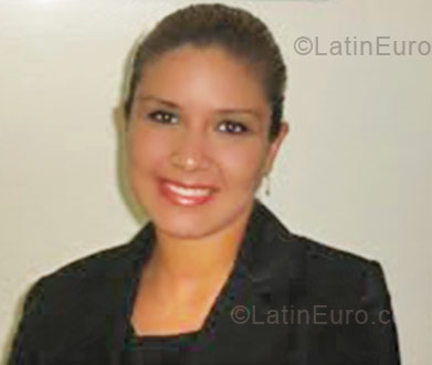 Date this pretty Brazil girl Jakeline from Vila Velha BR2264