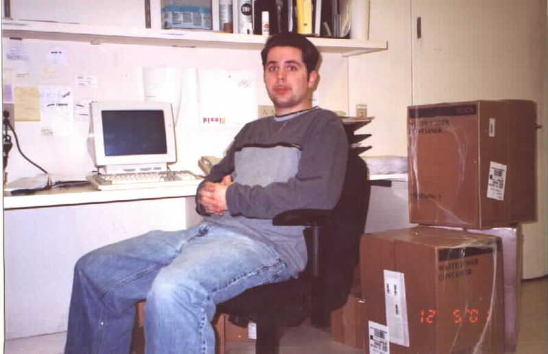 Date this young United States man Joey71 from Philadelphia US5241