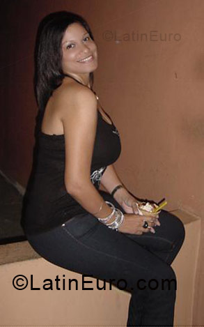 Date this hot Dominican Republic girl Eestrella from Santiago DO3266