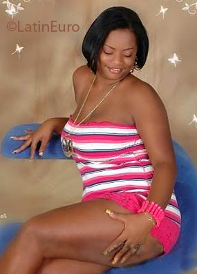 Date this sensual Dominican Republic girl De from San Pedro De Macoris DO3338