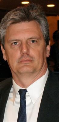 Date this funny United Kingdom man Carl from Avon GB318