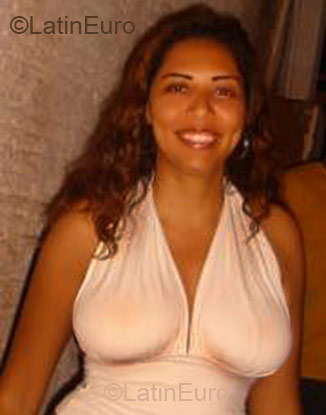 Date this nice looking Brazil girl Isabel Cristina from Franca BR6355