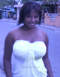 happy Dominican Republic girl Glenny from Santo Domingo DO3430