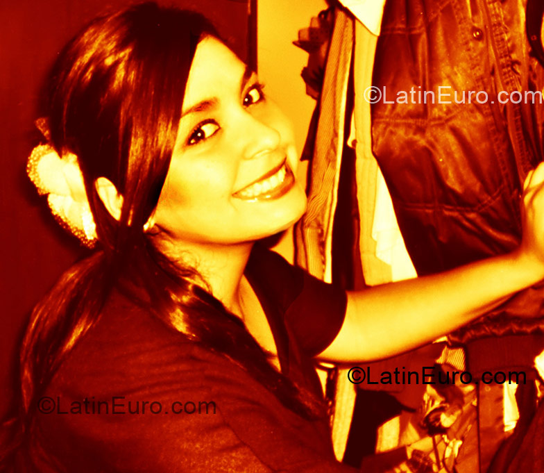 Date this tall Peru girl Natalia from Lima PE220