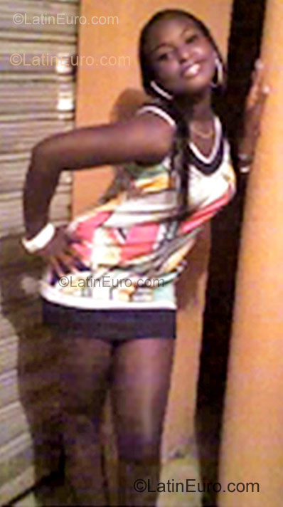 Date this cute Dominican Republic girl Karina from La Romana DO3457