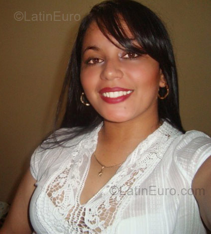 Date this voluptuous Colombia girl Angie Sofia from Cali CO3049