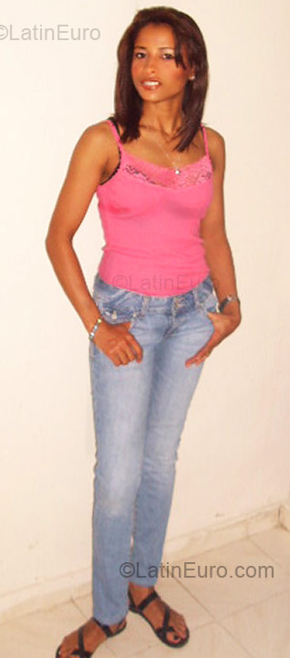 Date this delightful Dominican Republic girl Medranis from Santiago DO3497