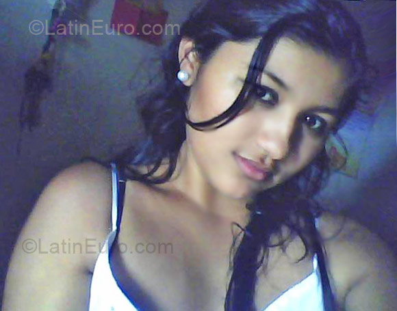 Date this passionate Colombia girl Diva from Barranquilla CO3290